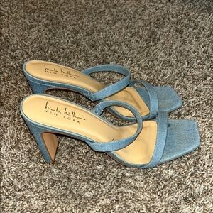 Nicole Miller Blue Sandals with Square Toe
